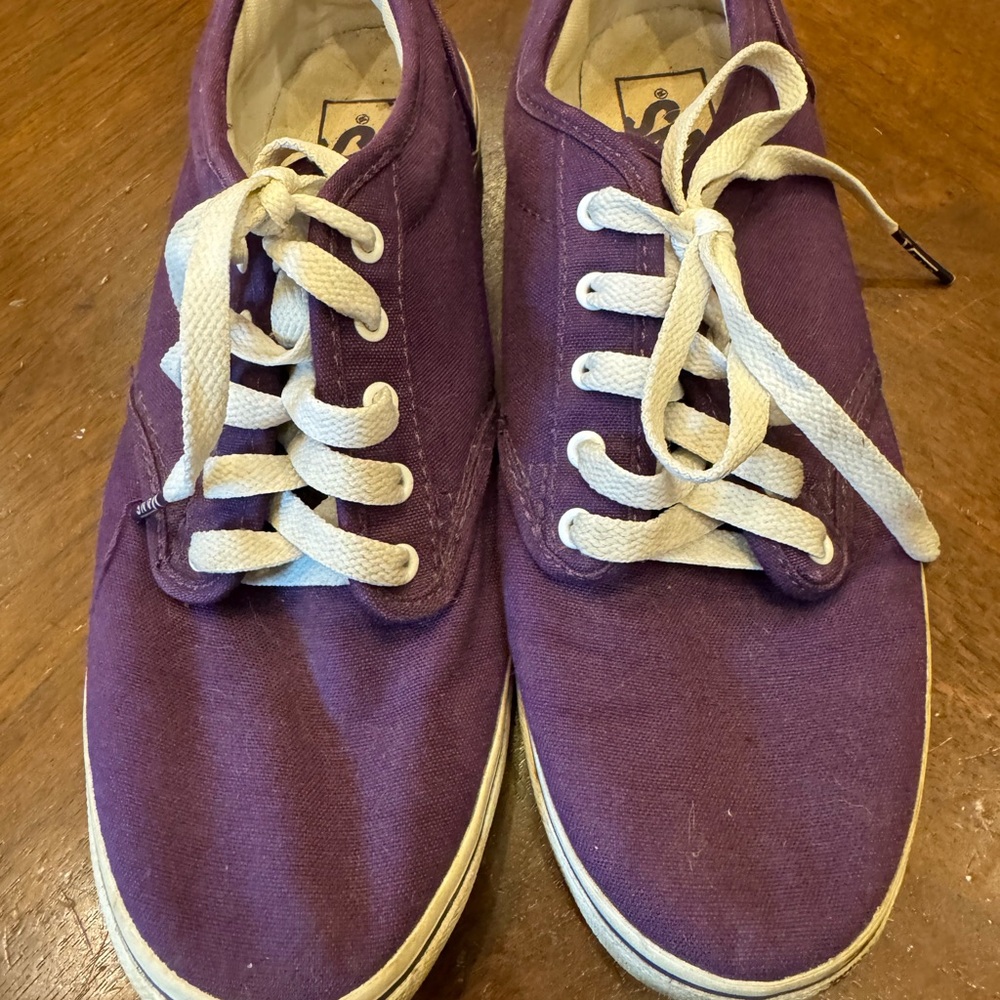 VANS brand Purple Canvas Sneakers with White Laces Size 7 1/2